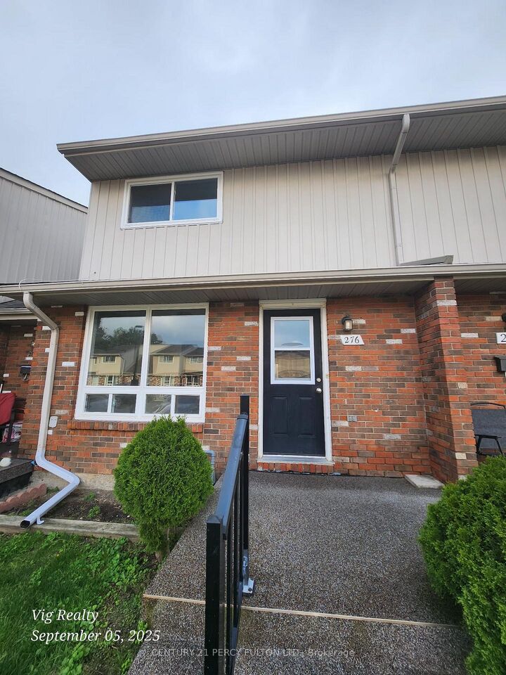 Property Photo: 100 Brownleigh Avenue 276 ON L3B 5V8