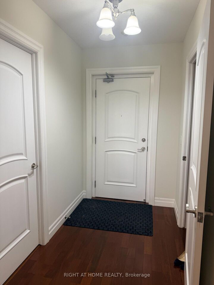 Property Photo: 250 Pall Mall Street 1001 ON N6A 4K3