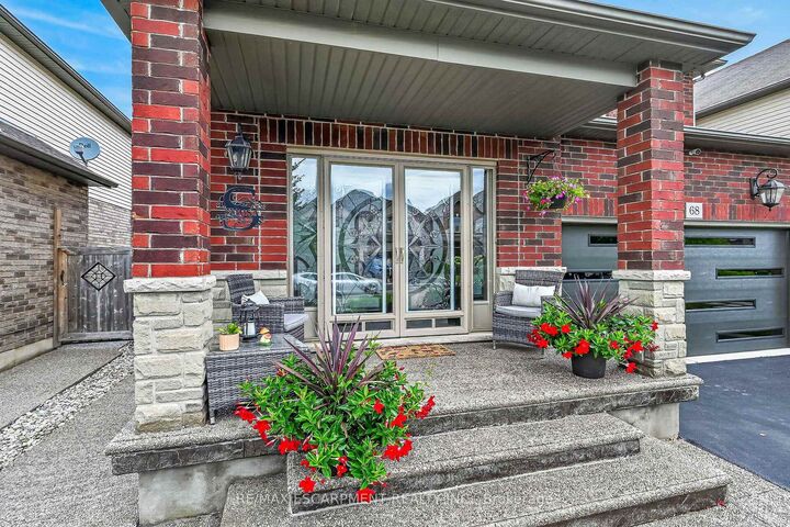 Property Photo:  68 Garinger Crescent  ON L0R 1C0 