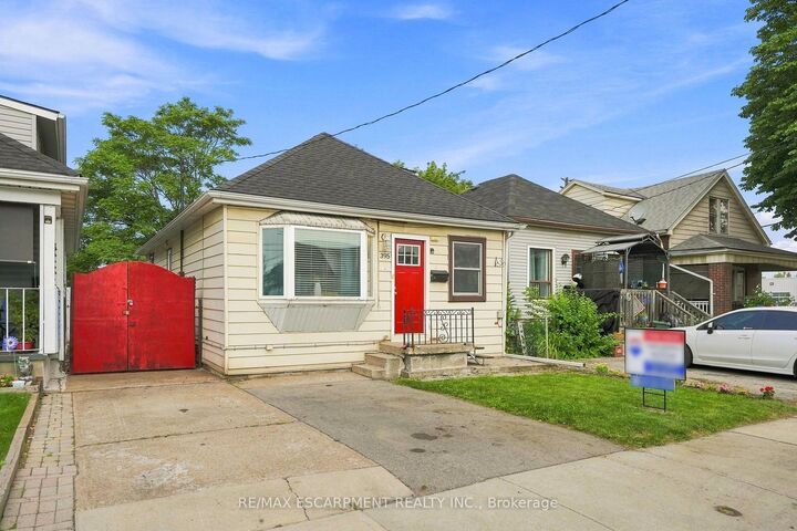 Property Photo: 395 Avondale Street ON L8L 7C8