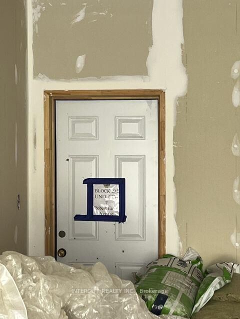 Property Photo:  7 Robert Eaton Avenue (Block 232 Unit 4)  ON L3S 0G5 