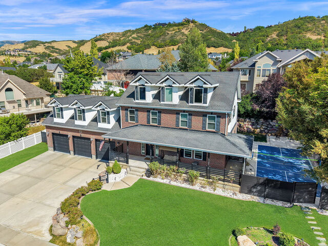 Property Photo: 4433 S Devonshire Dr E UT 84010