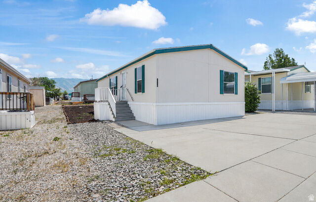 Property Photo: 1716 N 150 E UT 84074