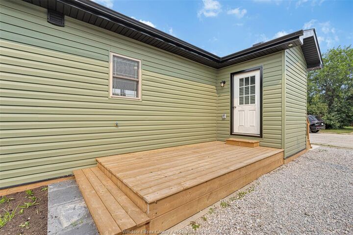 Property Photo: 77 Julie Lane ON N8N 2V2