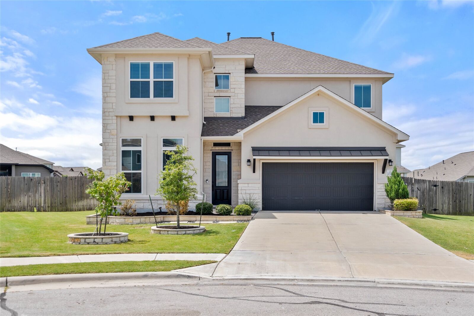 Property Photo:  20700 Matts Cove  TX 78660 