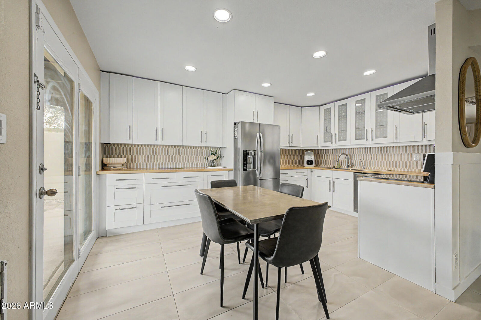 Property Photo: 324 W Santa Cruz Drive AZ 85282