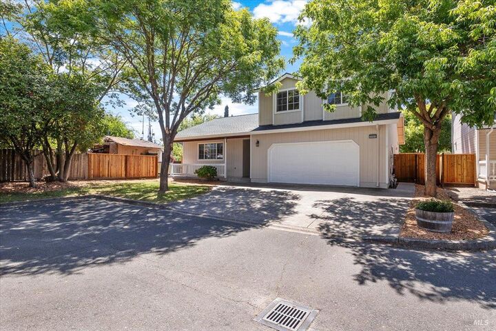 Property Photo:  2802 Marlow Road  CA 95403 