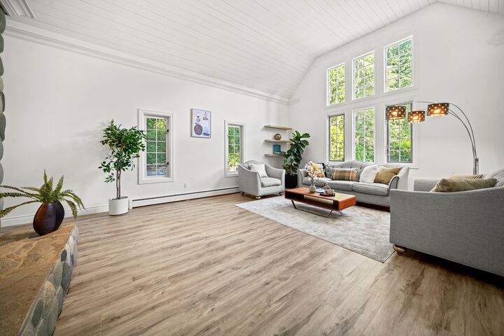 Property Photo: 13411 25th Avenue BC V4P 1Y8