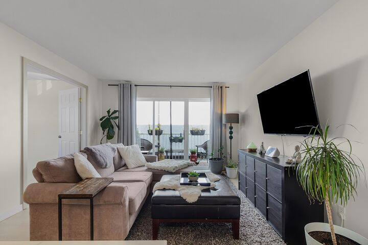 45669 McIntosh Drive 214 — photo 1