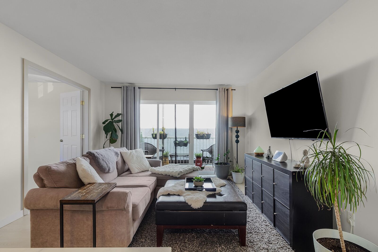 Property Photo: 45669 McIntosh Drive 214 BC V2P 6V4