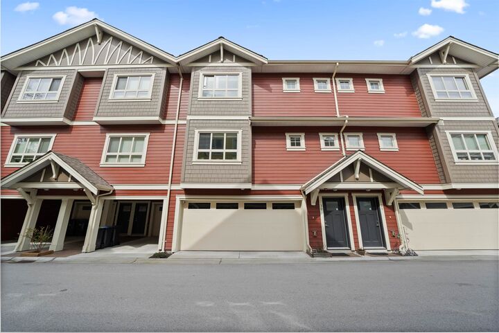 Property Photo:  843 Ewen Avenue 30  BC V3M 0K6 