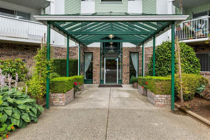 Property Photo: 31850 Union Avenue 114 BC V2T 4V2