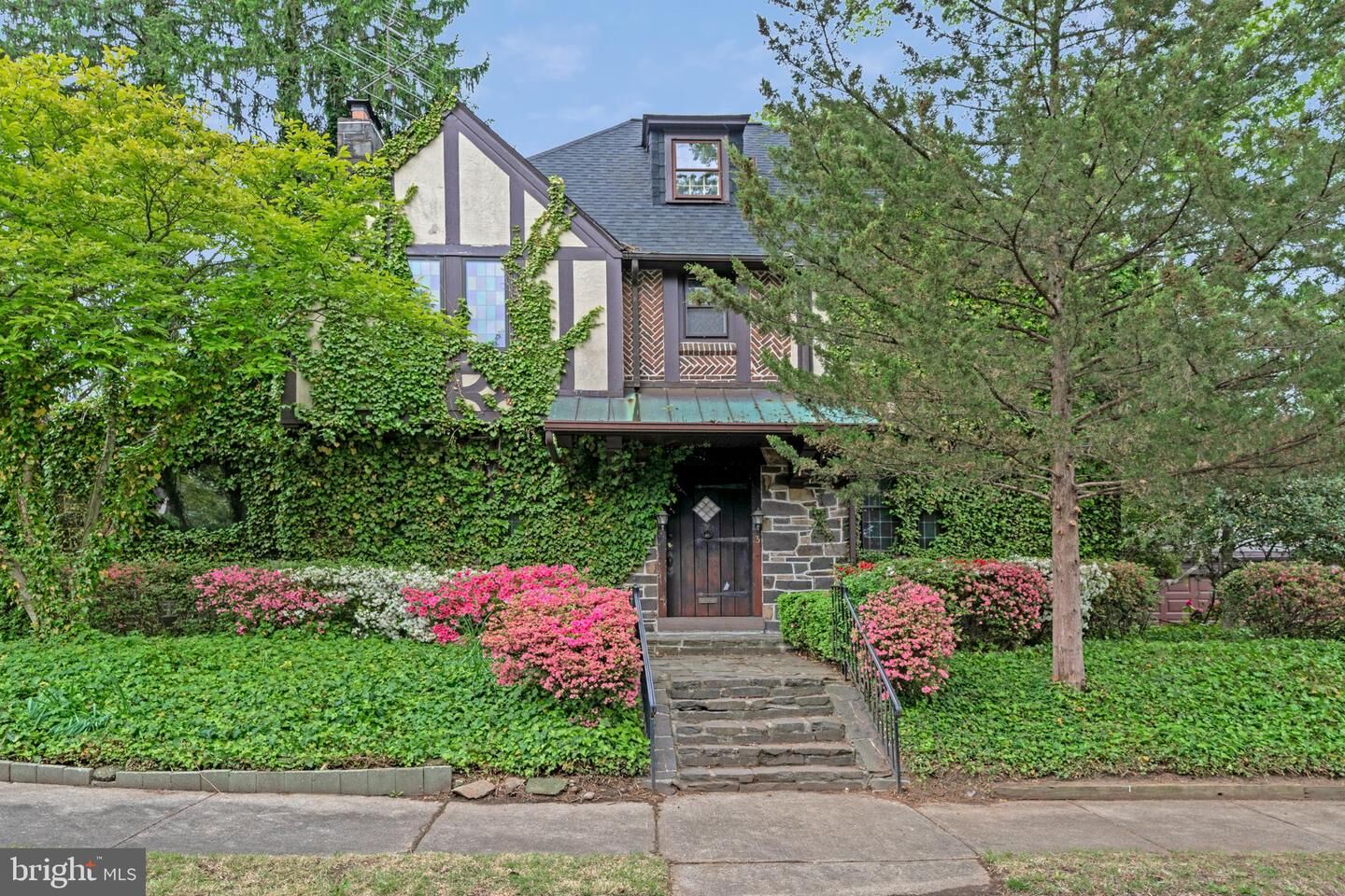 Property Photo:  3 Shelbourne Avenue  NJ 08618 