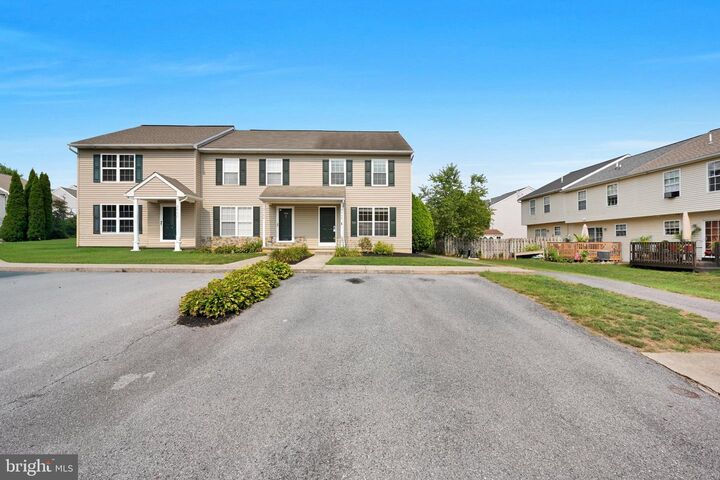 Property Photo:  2966 Aster Lane  PA 17543 