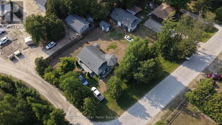 Property Photo:  810 Second Avenue South  ON N0H 2G0 