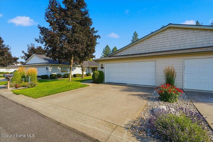 Property Photo: 174 E Jeffrey Pine Ln ID 83815