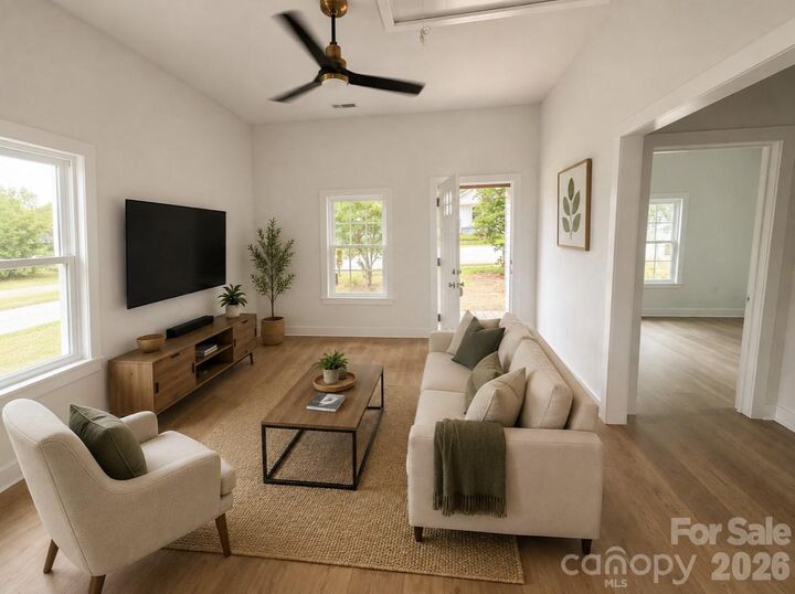 Property Photo:  207 Chestnut Street  SC 29340 