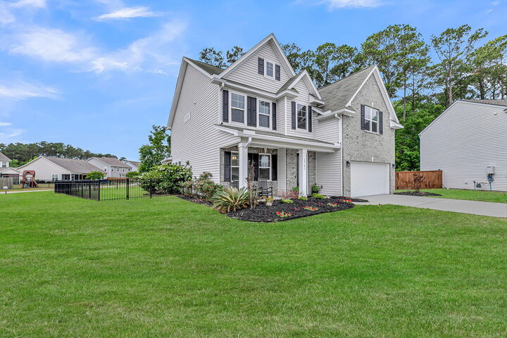 Property Photo: 2701 Sunrose Lane SC 29455