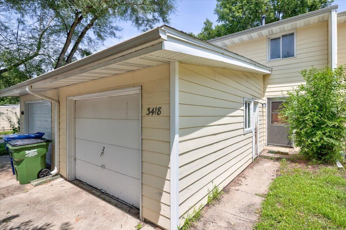 Property Photo:  3418 Harcourt Drive  IA 50010 