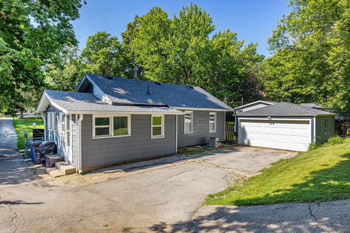 Property Photo:  2751 Sheridan Avenue  IA 50310 
