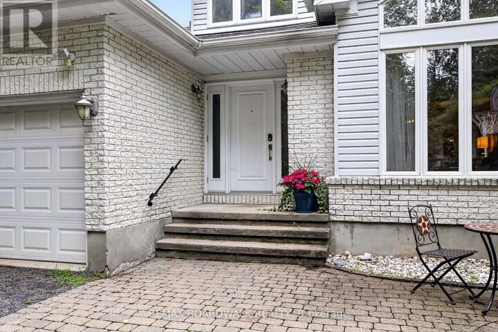 Property Photo: 182 Dewar Sideroad ON K0A 1B0