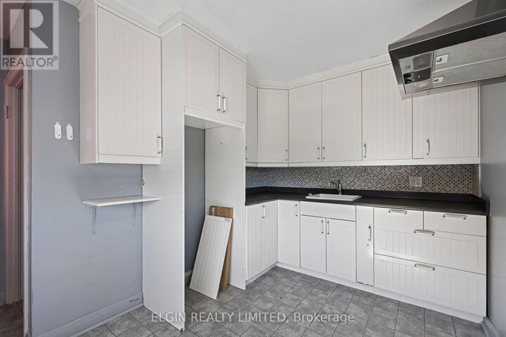 Property Photo:  90 Dunkirk Drive  ON N5R 1S3 