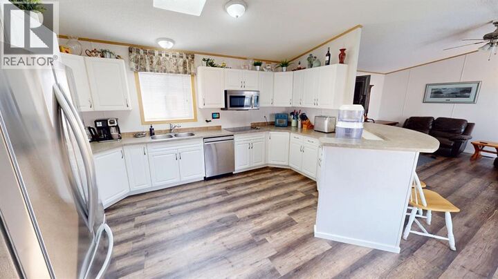 Property Photo: 92 Railway Avenue AB T0J 2W0