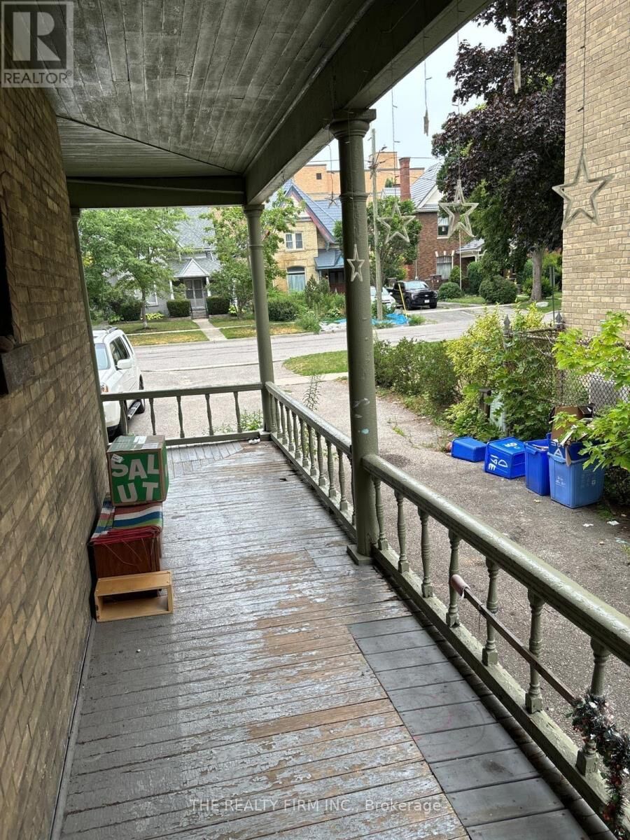 Property Photo:  361 Piccadilly Street A  ON N6A 1S9 
