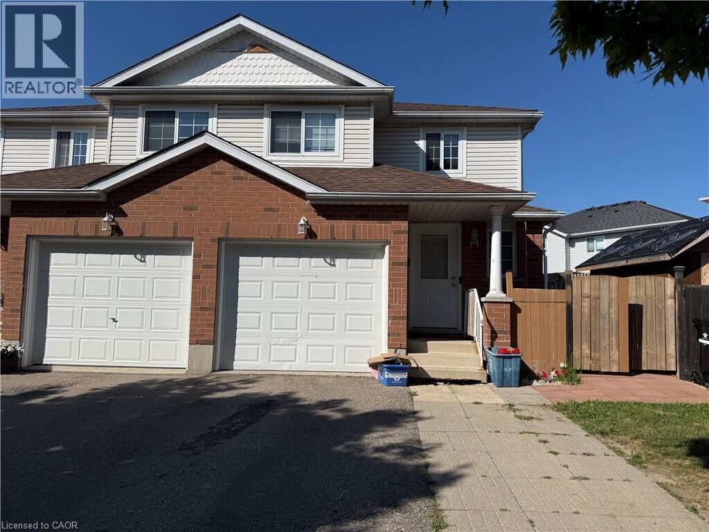Property Photo:  11 Hackberry Street 1  ON N2E 3R2 