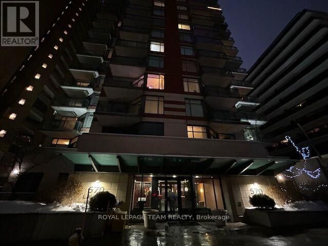 Property Photo: 570 Laurier Avenue West 1801 ON K1R 1C8