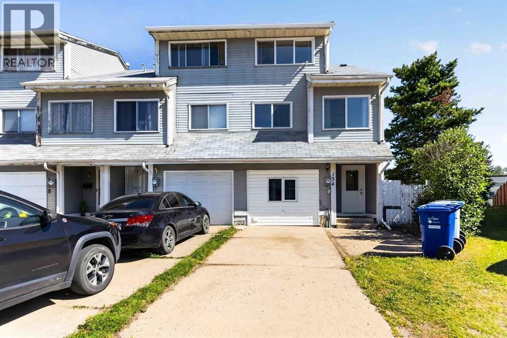 Property Photo:  134 Wylie Place  AB T9H 4R4 
