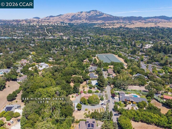 Property Photo: 536 Highland Dr, Lot B CA 94526