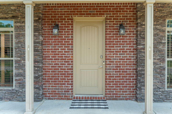 Property Photo: 4531 Annabelle Lane FL 32539
