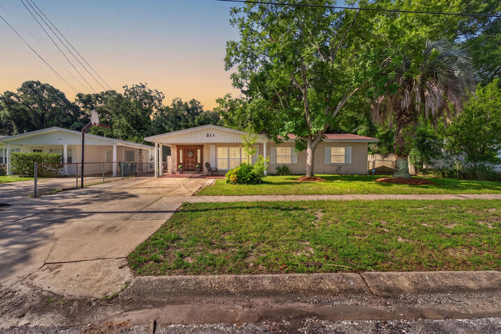 Property Photo:  511 Pelham Street  FL 32547 