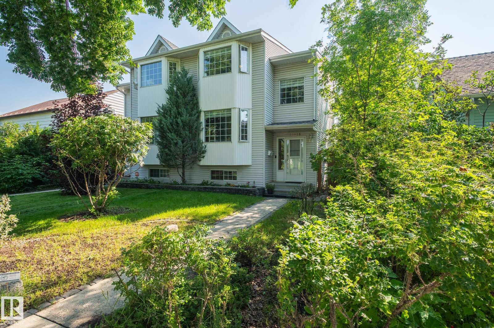 Property Photo: 11515 125 Street NW AB T5M 4C3