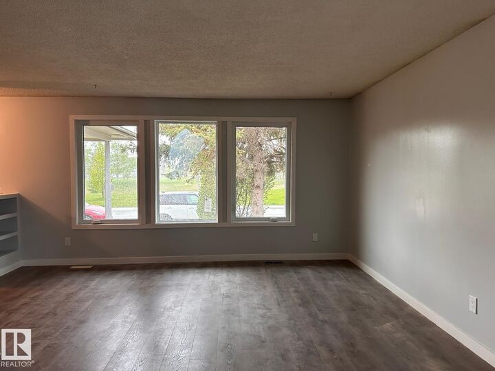 Property Photo: 2613 105A Street NW AB T6J 4A3