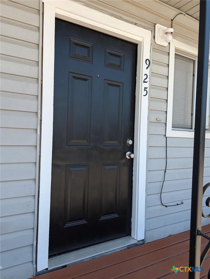 Property Photo:  915 S 15th Street 925  TX 76522 