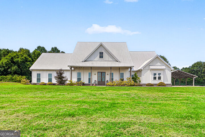 Property Photo: 1475 Storey Lane GA 30549