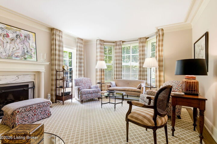 Property Photo:  2343 Village Dr  KY 40205 