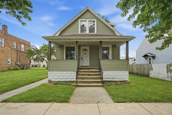 Property Photo:  237 E 142nd Street  IN 46327 