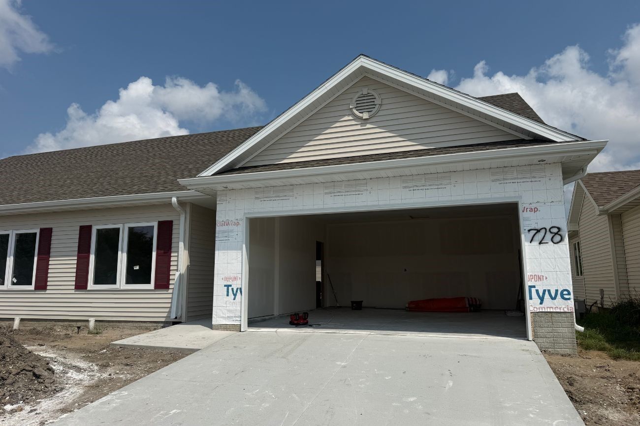 Property Photo:  728 SE Ponds Edge Lane  IA 50021 