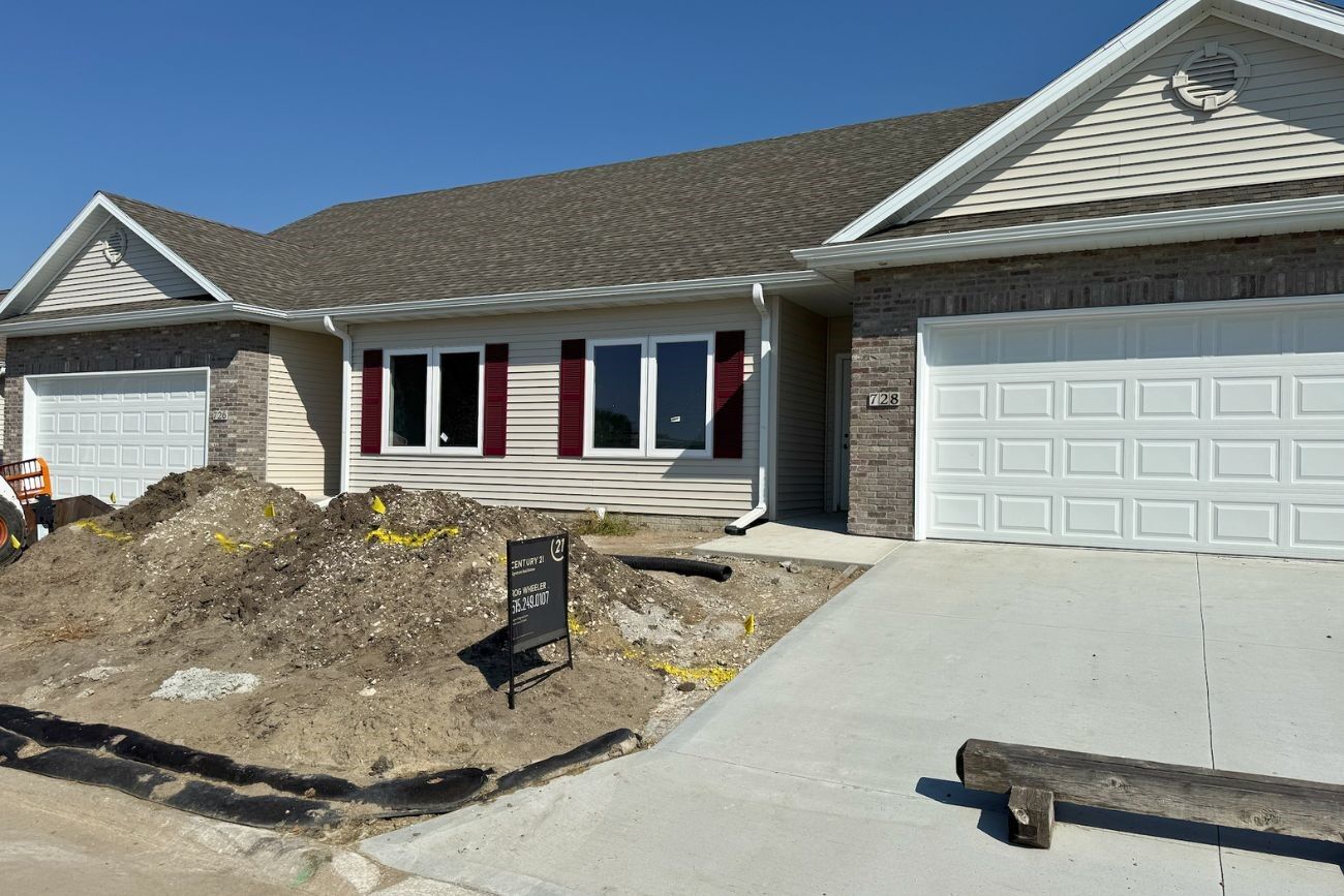 Property Photo: 728 SE Ponds Edge Lane IA 50021