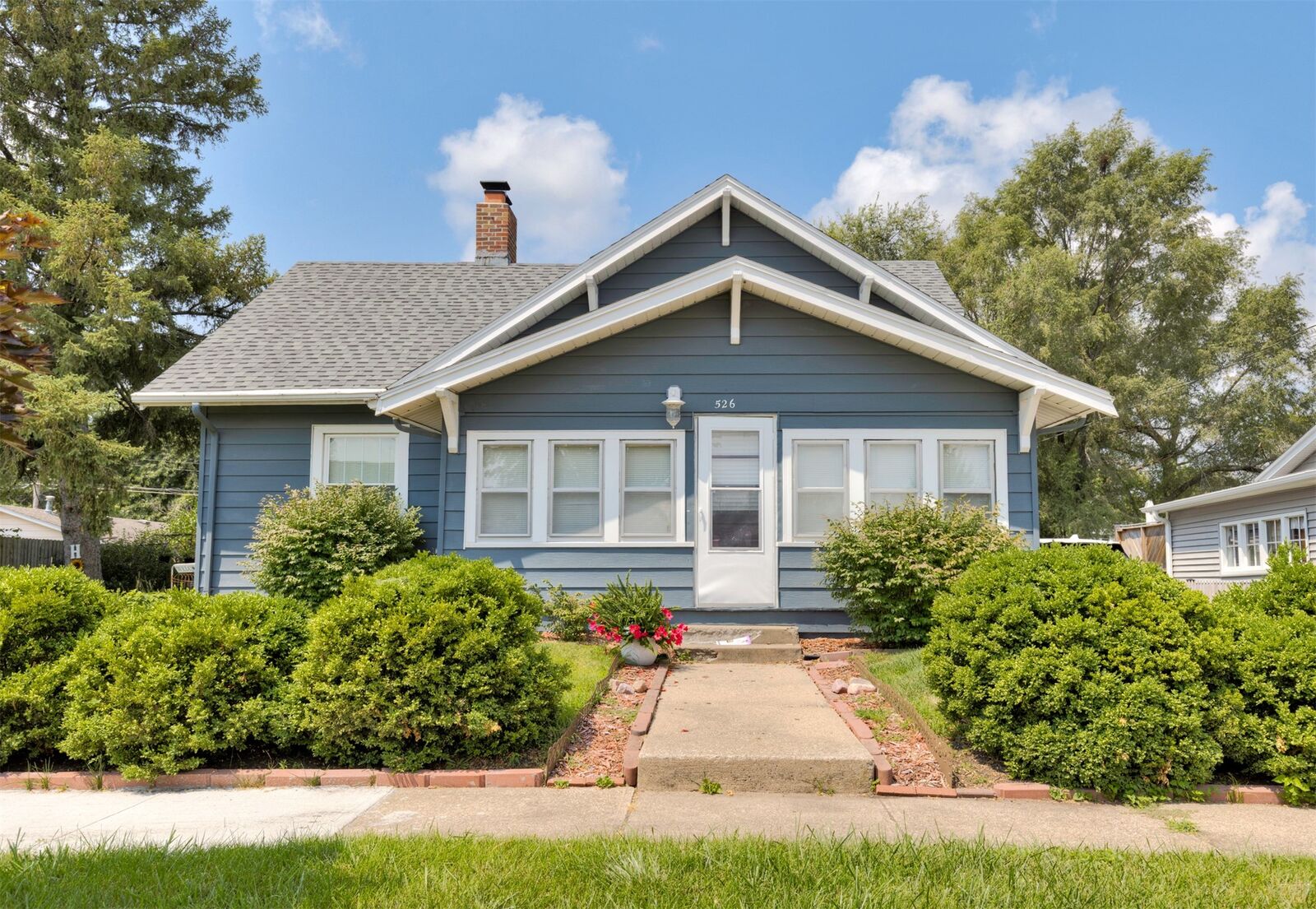 Property Photo: 526 SW Walnut Street IA 50023
