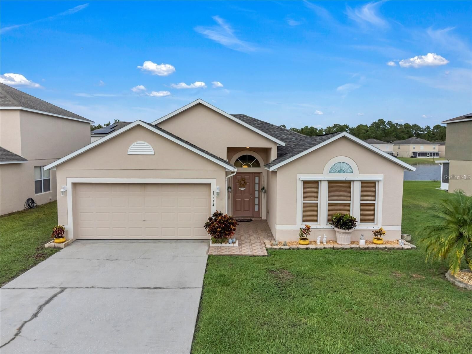 Property Photo:  10354 Laxton Street  FL 32824 