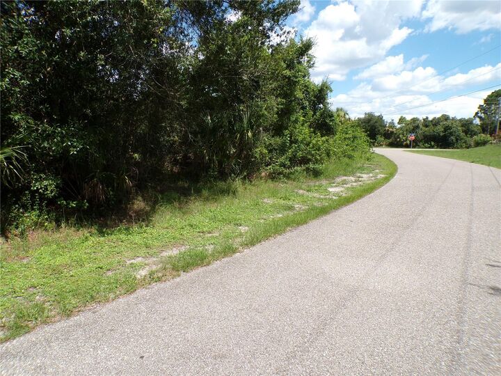 Property Photo:  Embassy Road  FL 34291 