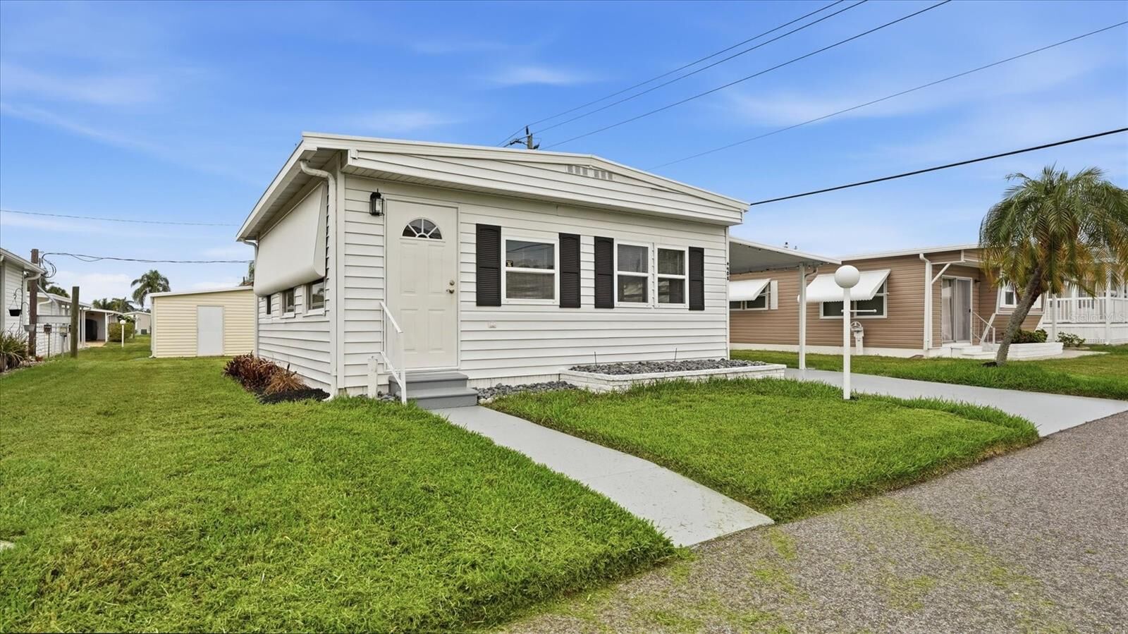 Property Photo: 4908 5th A Street E FL 34203