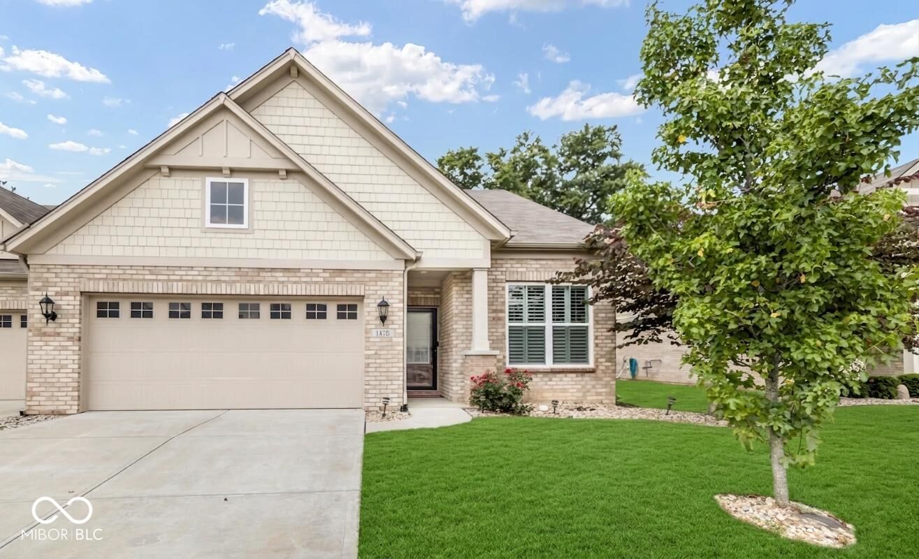 Property Photo: 1470 Hideaway Circle IN 46112
