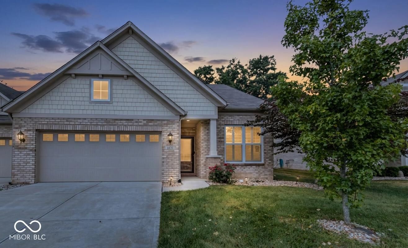 Property Photo:  1470 Hideaway Circle  IN 46112 