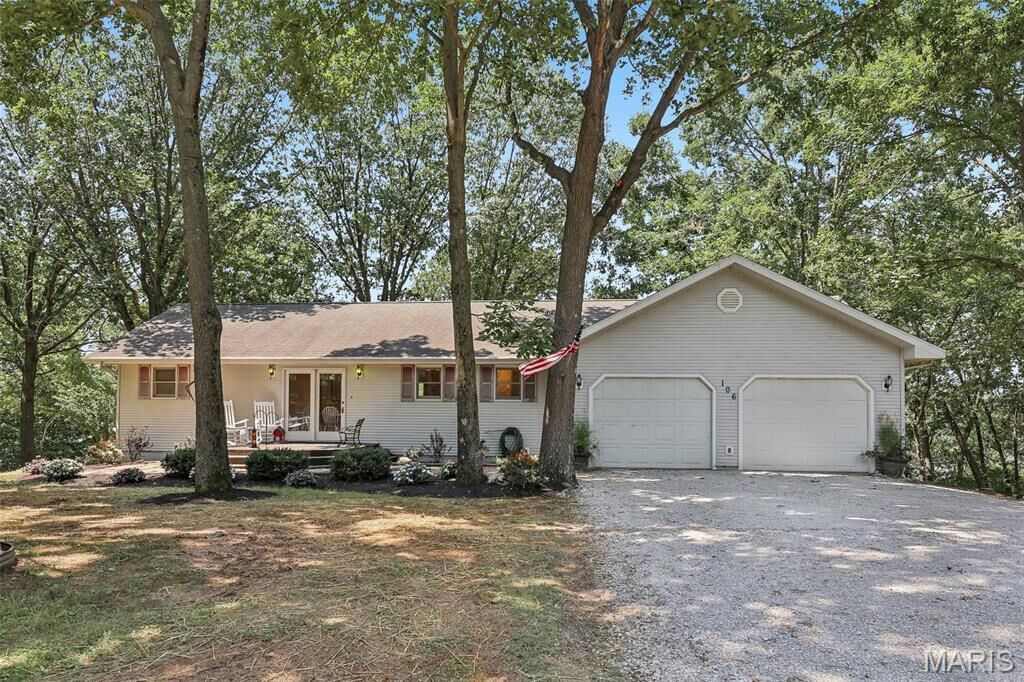 Property Photo:  106 Greggs Lane  IL 62049 