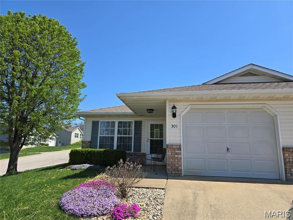 Property Photo:  301 Water Tower Drive  MO 63084 